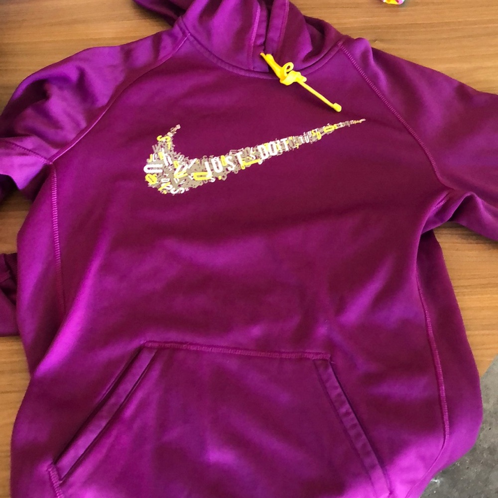 Nike sweatshirt
